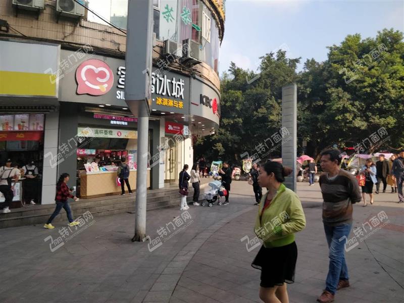 z荣昌区商业步行街转角餐饮小吃店优价转让