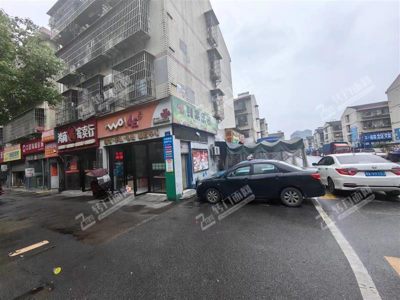 低价急转高桥小区出入口40平转角旺铺
